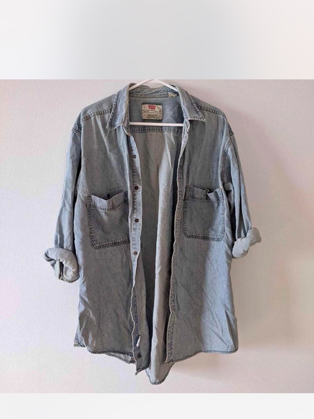 Levi's Men's Light Blue Denim Button-Down Shirt